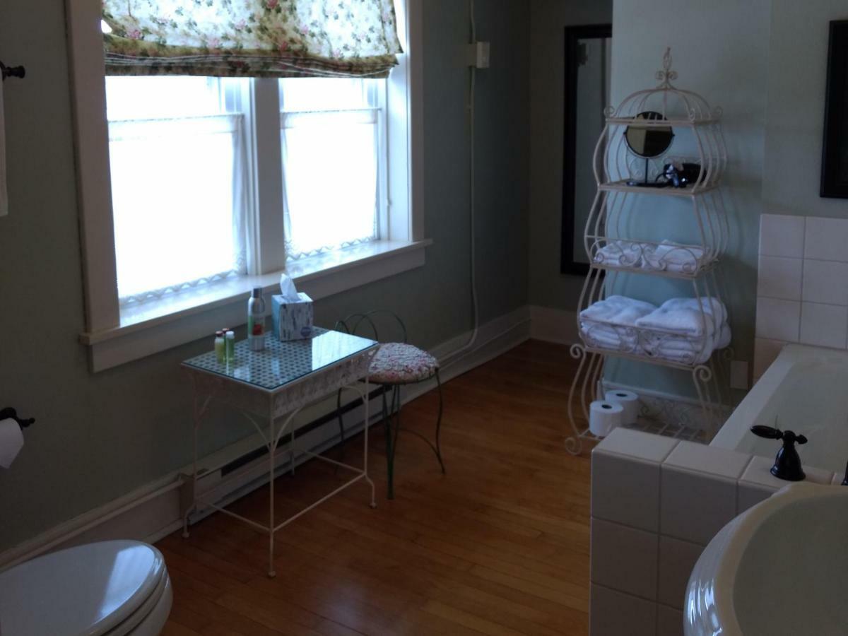 The Vintage Inn Bed And Breakfast Redwood Falls Стая снимка